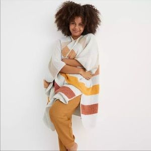 NWT Aerie Oversized Blanket Shawl